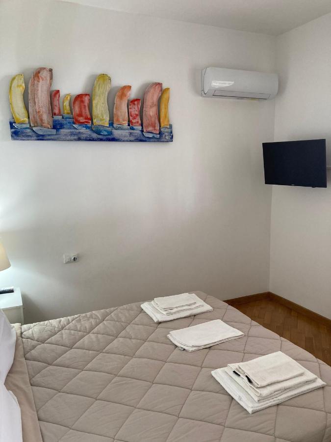 Villa Azzurra Beachfront Mondello - Palermo Bagian luar foto